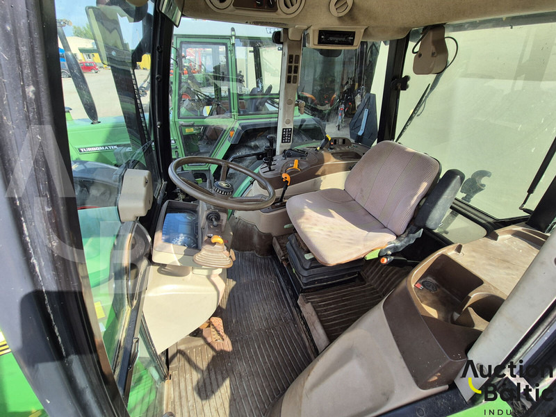 John Deere 5820 - Tractor: foto 5 John Deere 5820 - Tractor: foto 5