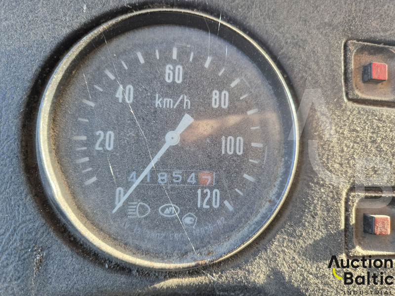 Camión volquete Maz 5551: foto 6