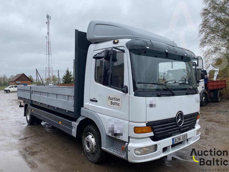 Mercedes-Benz 815 - Camión caja abierta: foto 2 Mercedes-Benz 815 - Camión caja abierta: foto 2