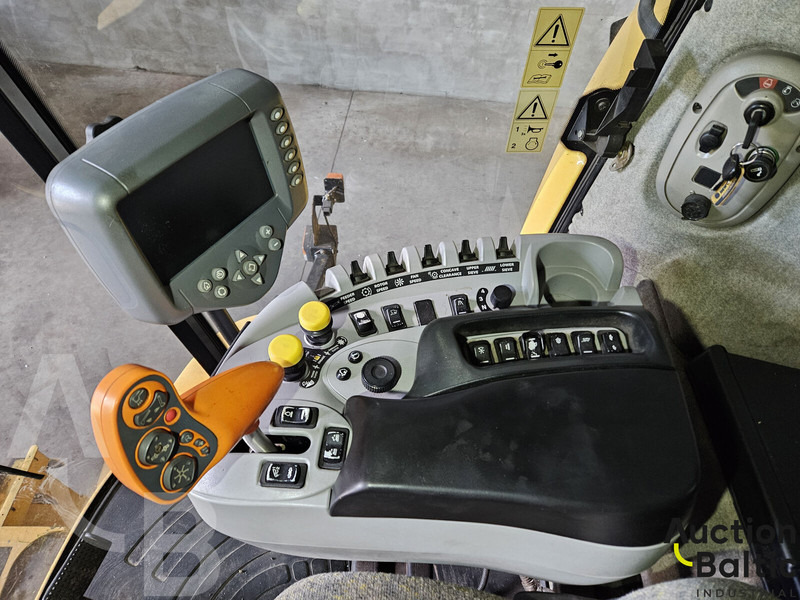 Cosechadora de granos para transporte de alimentos New Holland CR 9080: foto 8 Cosechadora de granos para transporte de alimentos New Holland CR 9080: foto 8