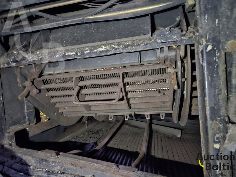 Cosechadora de granos para transporte de alimentos New Holland CR 9080: foto 15 Cosechadora de granos para transporte de alimentos New Holland CR 9080: foto 15