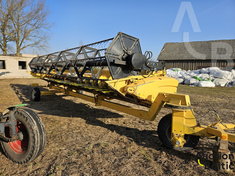 Cosechadora de granos para transporte de alimentos New Holland CR 9080: foto 12 Cosechadora de granos para transporte de alimentos New Holland CR 9080: foto 12