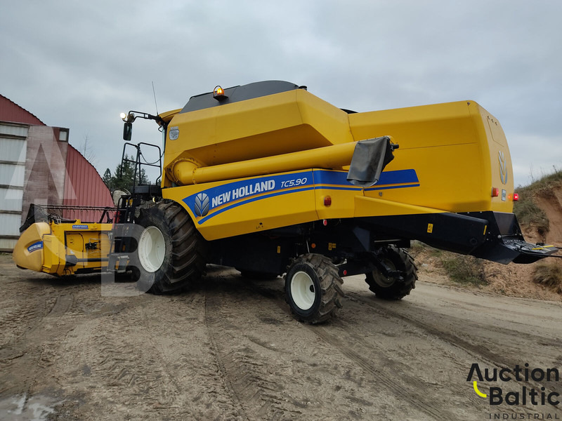 New Holland TC 5.90 - Cosechadora de granos: foto 5 New Holland TC 5.90 - Cosechadora de granos: foto 5