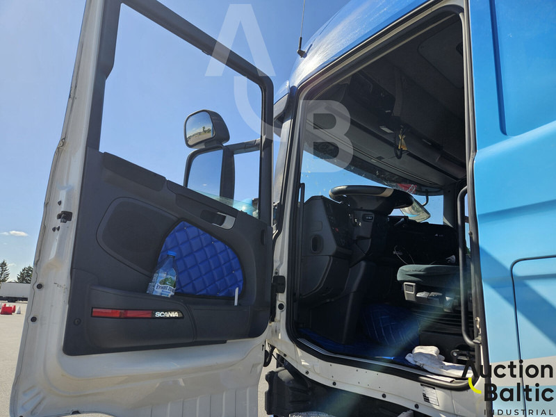 Scania R 450 - Camión portavehículos: foto 5 Scania R 450 - Camión portavehículos: foto 5