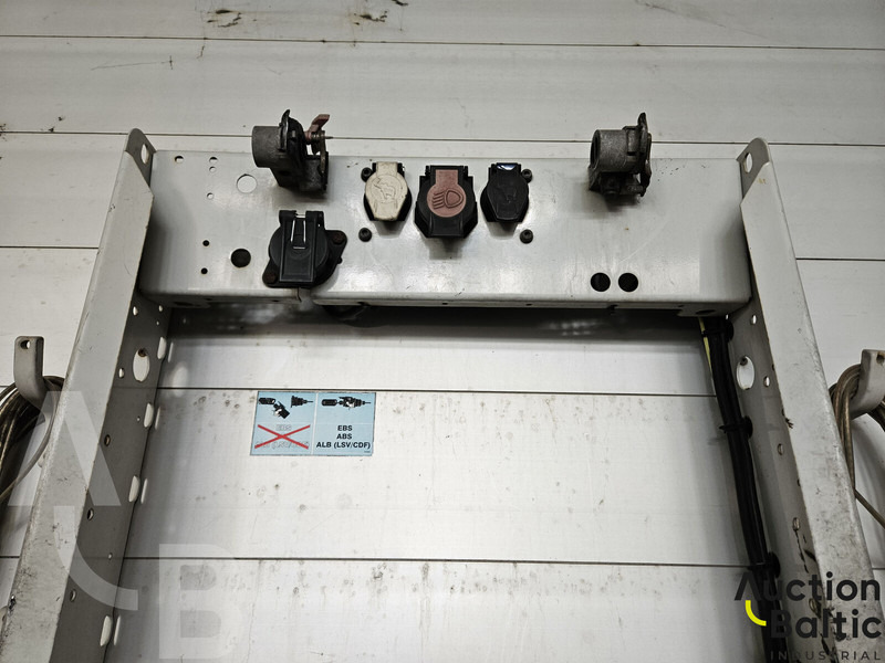 Schmitz Cargobull SCS 24 - Semirremolque lona: foto 3 Schmitz Cargobull SCS 24 - Semirremolque lona: foto 3