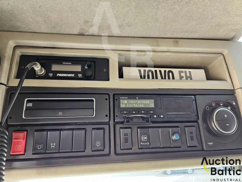 Camión cisterna para transporte de combustible Volvo FH 420: foto 15