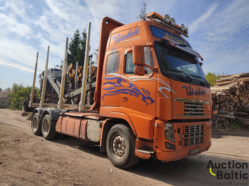 Volvo FH16 - Camión forestal, Camión grúa: foto 1 Volvo FH16 - Camión forestal, Camión grúa: foto 1