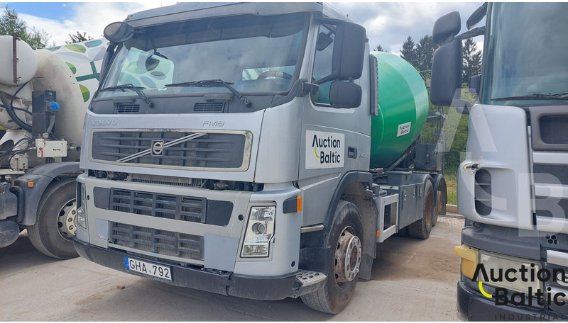 Volvo FM9 - Camión hormigonera: foto 1 Volvo FM9 - Camión hormigonera: foto 1