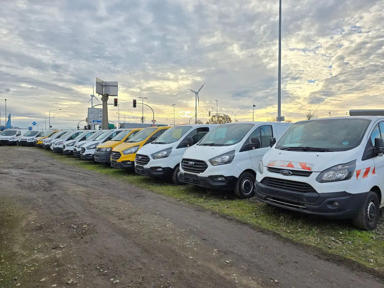 Ford Transit Custom/Werkstattfahrzeug - Furgón: foto 1 Ford Transit Custom/Werkstattfahrzeug - Furgón: foto 1