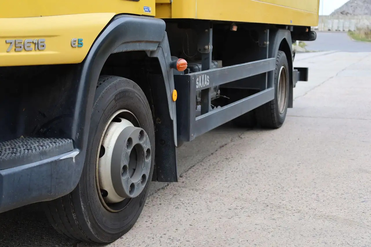 Camión caja cerrada Iveco IG80EL2BA/KURZ/1. Hand/Scheckheft: foto 18