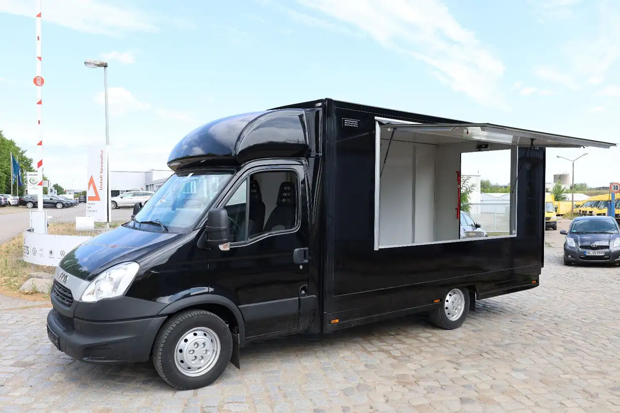 Iveco IS35SI2AA/ FOODTRUCK/Daily - Camión tienda: foto 2 Iveco IS35SI2AA/ FOODTRUCK/Daily - Camión tienda: foto 2