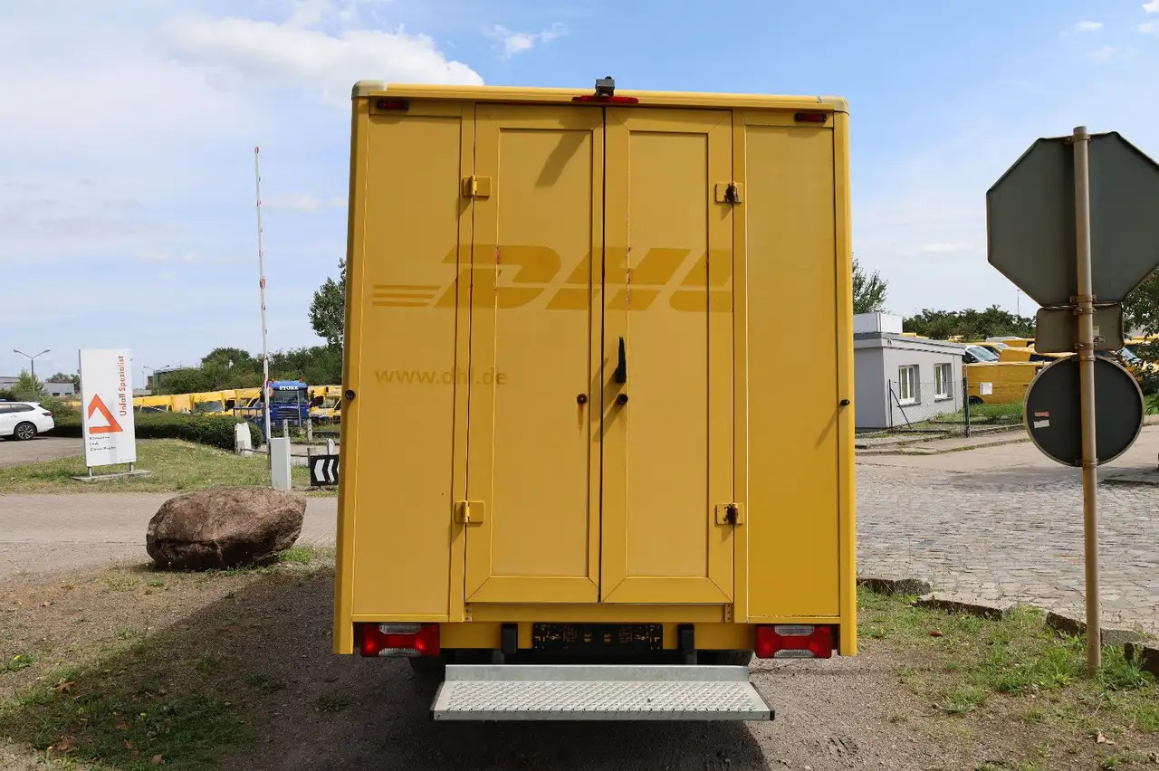 Iveco Iveco Daily/ Regalsystem/Luftfeder/KURZ/1. Hand - Furgoneta caja cerrada: foto 4 Iveco Iveco Daily/ Regalsystem/Luftfeder/KURZ/1. Hand - Furgoneta caja cerrada: foto 4