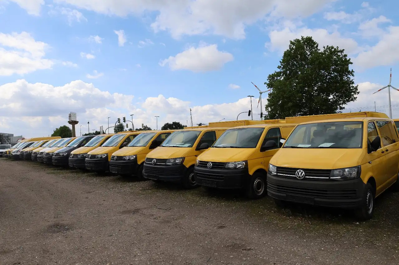 Volkswagen T5 Transporter Kasten-Kombi 2.0 TDI/EU5/5-Sitze - Furgoneta combi: foto 4 Volkswagen T5 Transporter Kasten-Kombi 2.0 TDI/EU5/5-Sitze - Furgoneta combi: foto 4