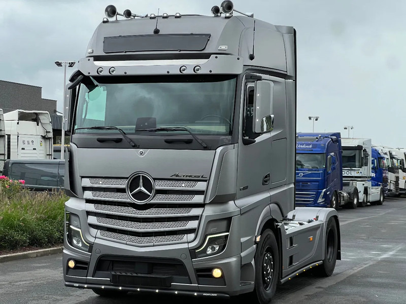 Mercedes-Benz Actros 1863 GIGASPACE*ACTROS L 1863*Full OPTIONS* - Cabeza tractora: foto 1 Mercedes-Benz Actros 1863 GIGASPACE*ACTROS L 1863*Full OPTIONS* - Cabeza tractora: foto 1