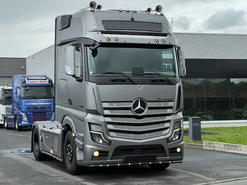 Mercedes-Benz Actros 1863 GIGASPACE*ACTROS L 1863*Full OPTIONS* - Cabeza tractora: foto 2 Mercedes-Benz Actros 1863 GIGASPACE*ACTROS L 1863*Full OPTIONS* - Cabeza tractora: foto 2