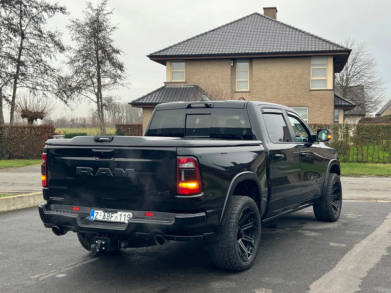 Dodge Ram HEMI 5700 *DODGE RAM 1500 LARAMIE AIR SUSP* - Coche: foto 3 Dodge Ram HEMI 5700 *DODGE RAM 1500 LARAMIE AIR SUSP* - Coche: foto 3