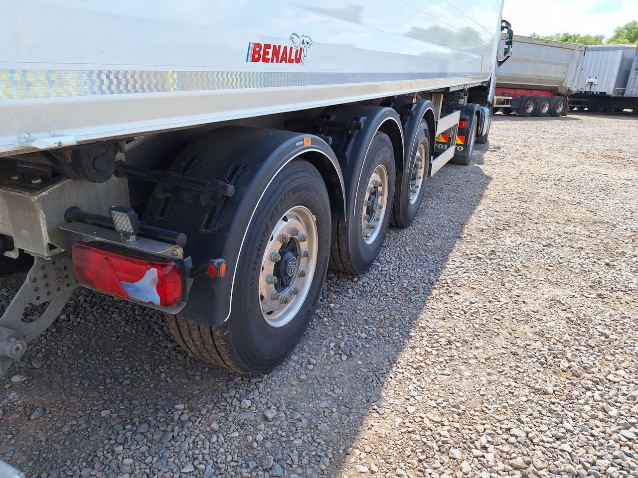 Benalu Bulkliner S 95 50m³ Kombiklappe - Semirremolque volquete: foto 3 Benalu Bulkliner S 95 50m³ Kombiklappe - Semirremolque volquete: foto 3