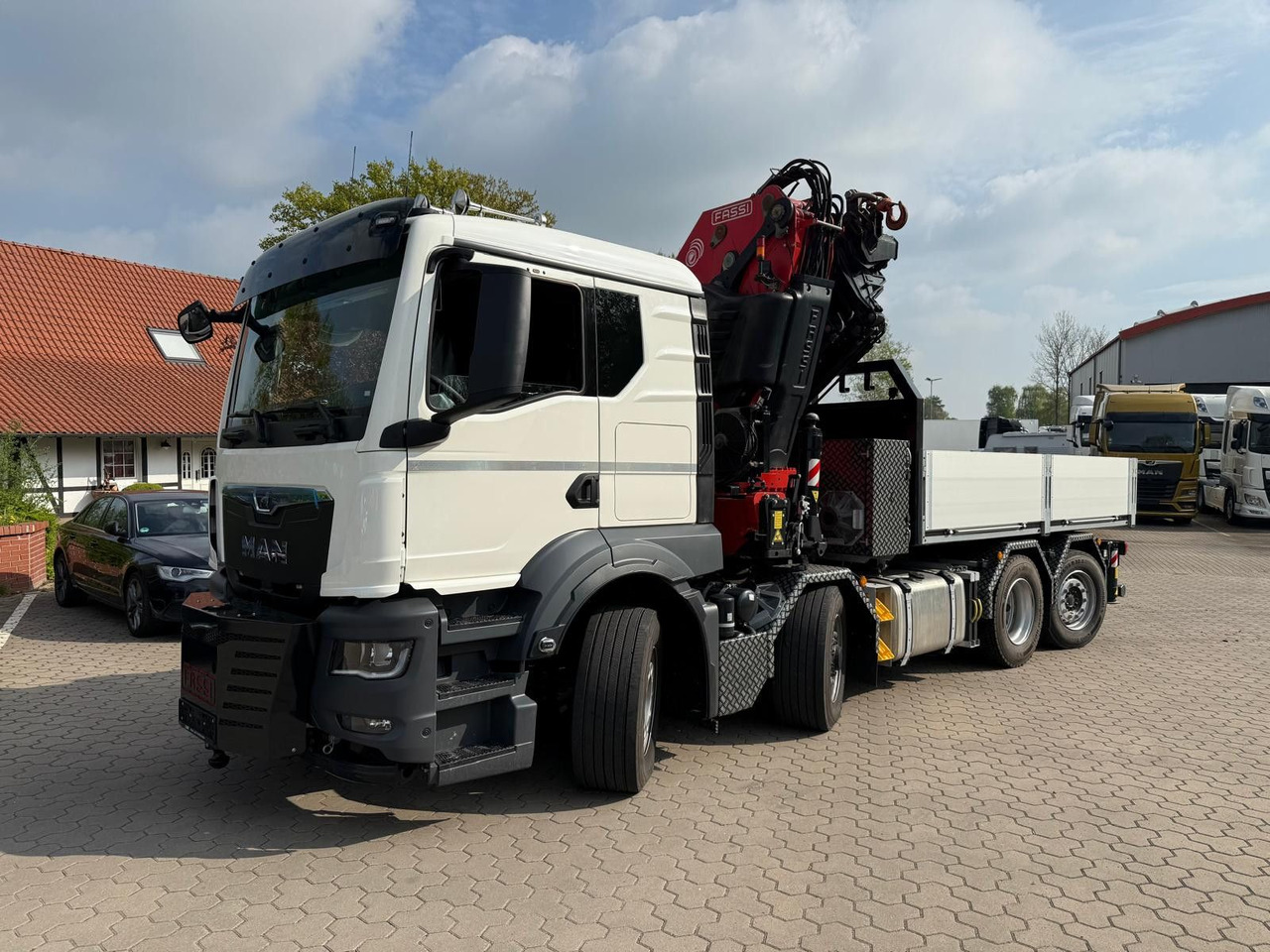 MAN 35.520 8x4 Fassi F800 RA2.28 OHNE ABSTÜTZÜBERWA. - Cabeza tractora: foto 3 MAN 35.520 8x4 Fassi F800 RA2.28 OHNE ABSTÜTZÜBERWA. - Cabeza tractora: foto 3