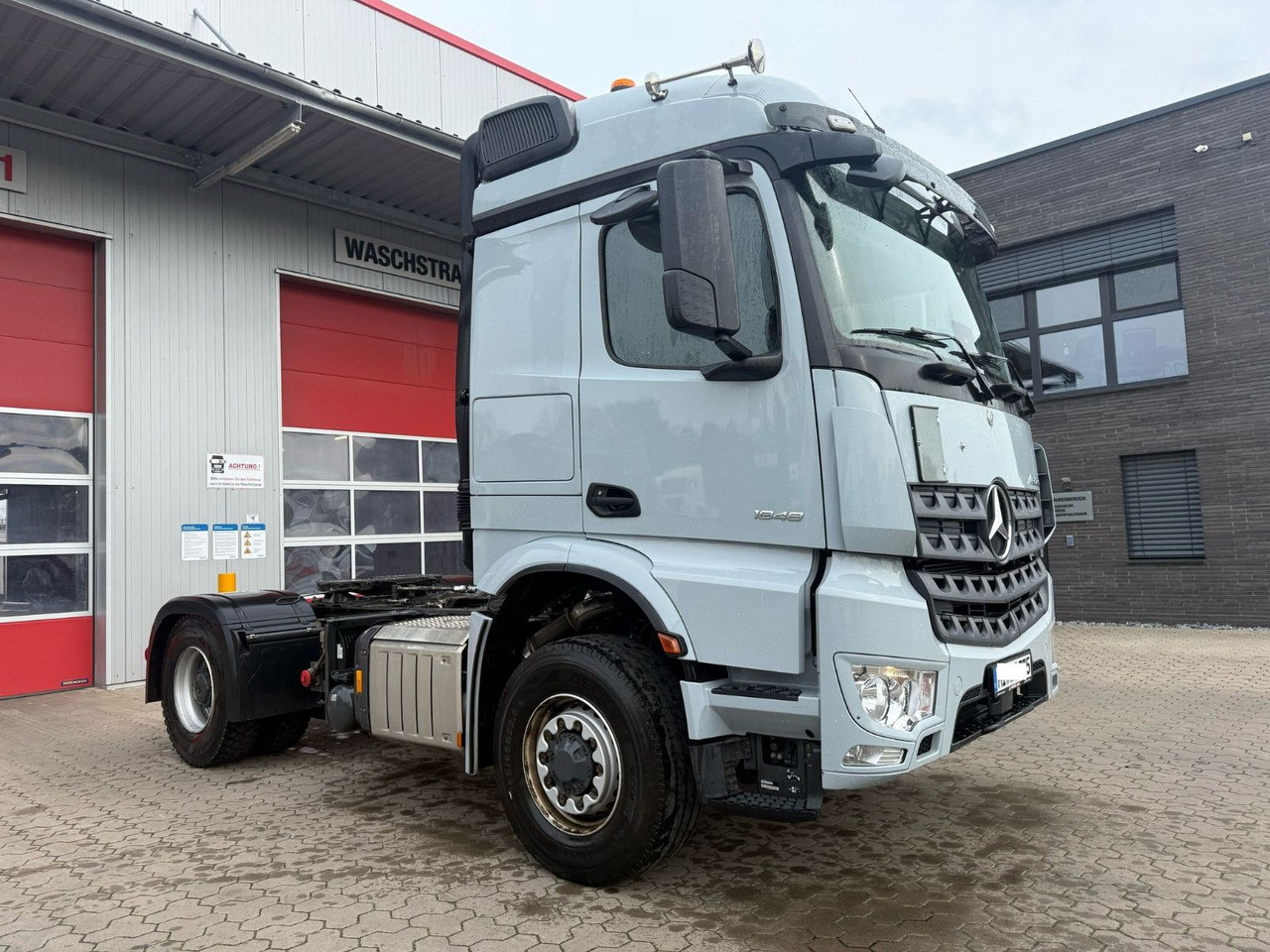 Mercedes-Benz Arocs 1848 4x4 HAD Allrad mit Hydraulik LOF - Cabeza tractora: foto 3 Mercedes-Benz Arocs 1848 4x4 HAD Allrad mit Hydraulik LOF - Cabeza tractora: foto 3