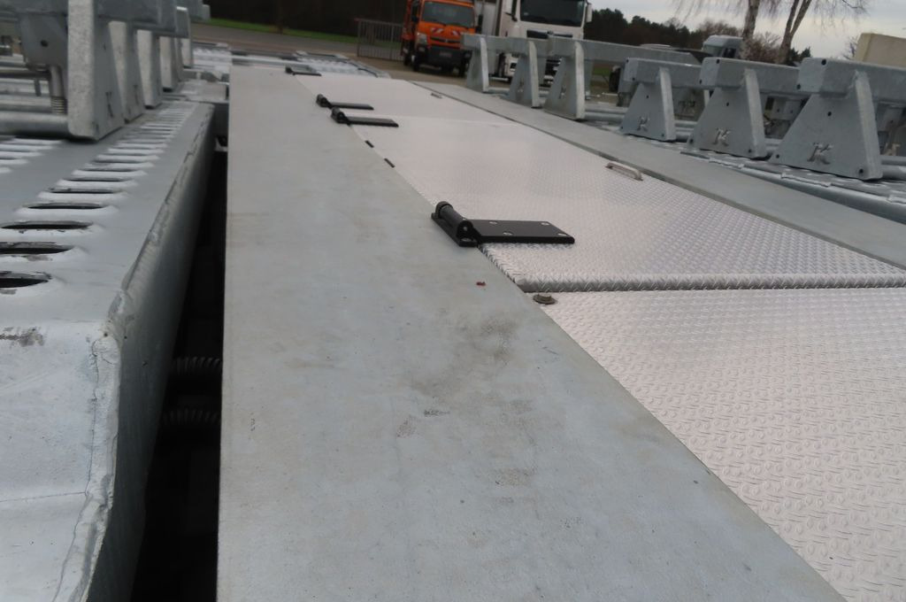 Semirremolque portavehículos nuevo Kässbohrer K.SOK Truck/Car Transporter, Novagrau: foto 11