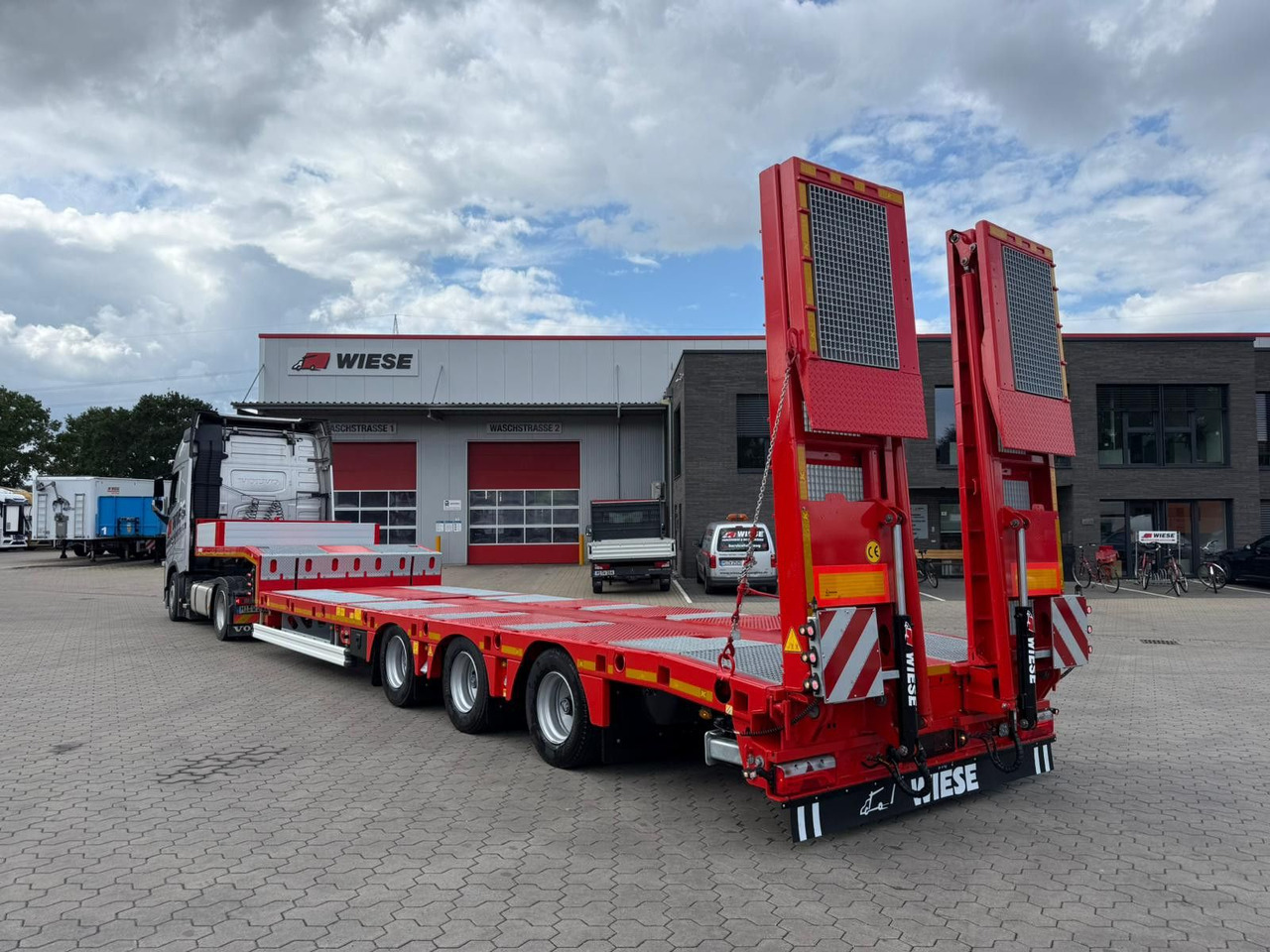 Kässbohrer SLS.HS Tieflader mit hydr. Schwanenhals Kässbohrer SLS.HS Tieflader mit hydr. Schwanenhals - Semirremolque góndola rebajadas: foto 1 Kässbohrer SLS.HS Tieflader mit hydr. Schwanenhals Kässbohrer SLS.HS Tieflader mit hydr. Schwanenhals - Semirremolque góndola rebajadas: foto 1