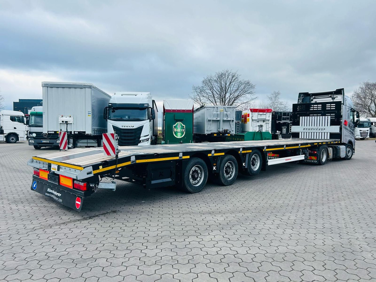 Kässbohrer SPS Mega Schwerlast Plattform Lenkachse - Semirremolque plataforma/ Caja abierta: foto 2 Kässbohrer SPS Mega Schwerlast Plattform Lenkachse - Semirremolque plataforma/ Caja abierta: foto 2