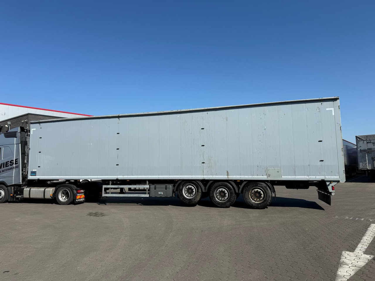 Arrendamiento de Knapen K100 Schubboden 92m³ 10 mm Boden Knapen K100 Schubboden 92m³ 10 mm Boden: foto 6 Arrendamiento de Knapen K100 Schubboden 92m³ 10 mm Boden Knapen K100 Schubboden 92m³ 10 mm Boden: foto 6