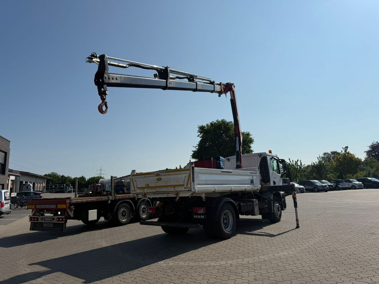 MAN TGM 18.320 4x2 BB mit Kran Fassi F135 Kipper - Camión volquete, Camión grúa: foto 4 MAN TGM 18.320 4x2 BB mit Kran Fassi F135 Kipper - Camión volquete, Camión grúa: foto 4