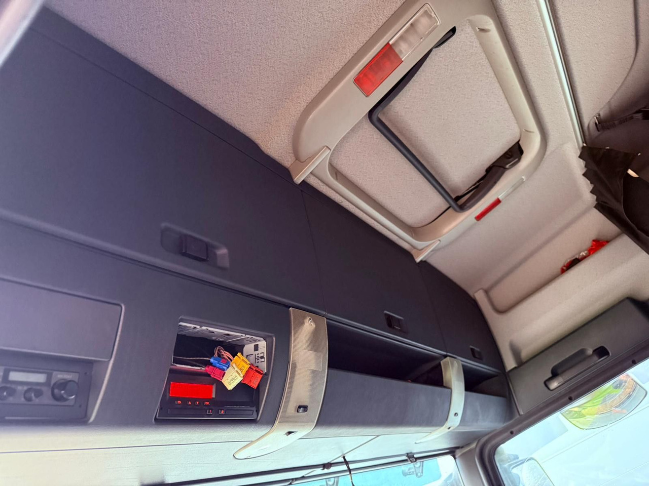 Camión lona MAN TGX 18.440 LL Volumen LKW mit Staplerhalterung MAN TGX 18.440 LL Volumen LKW mit Staplerhalterung: foto 8