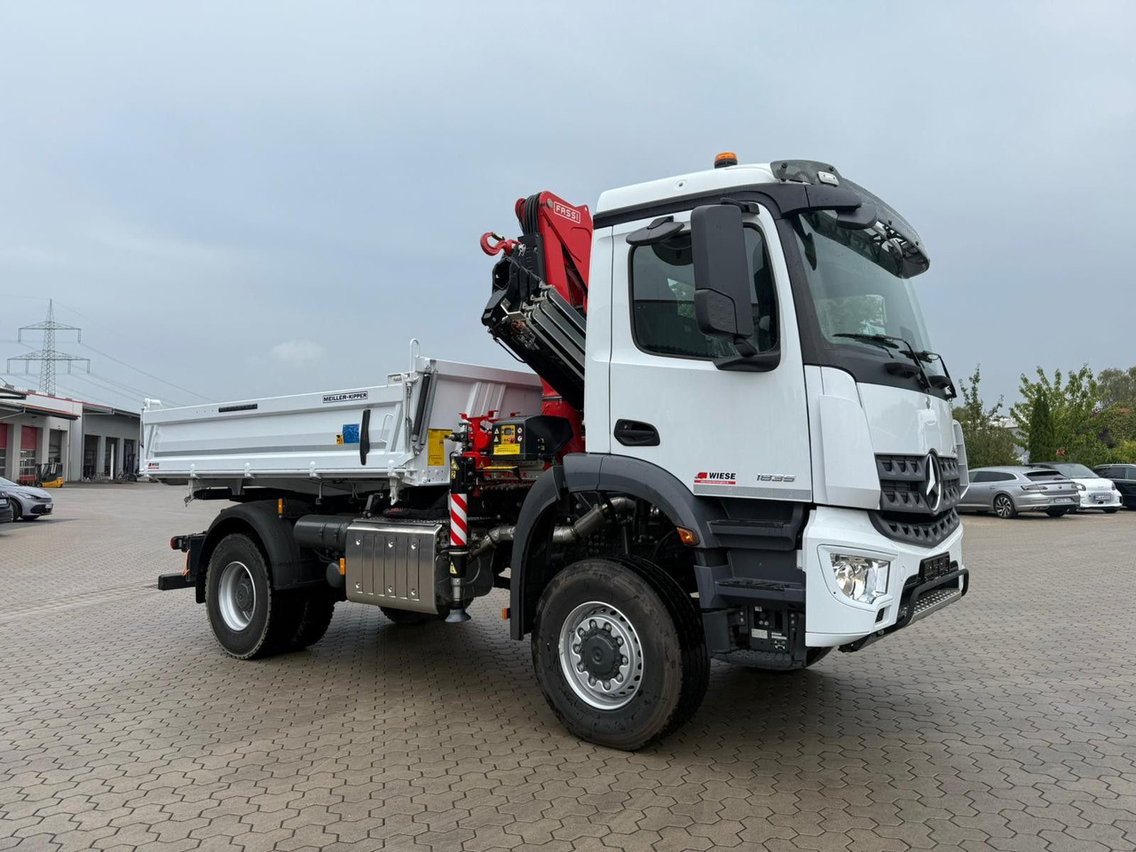 Mercedes-Benz Arocs 1835 4x2 Meiller Fassi F135 Kran Kipper - Camión volquete, Camión grúa: foto 2 Mercedes-Benz Arocs 1835 4x2 Meiller Fassi F135 Kran Kipper - Camión volquete, Camión grúa: foto 2