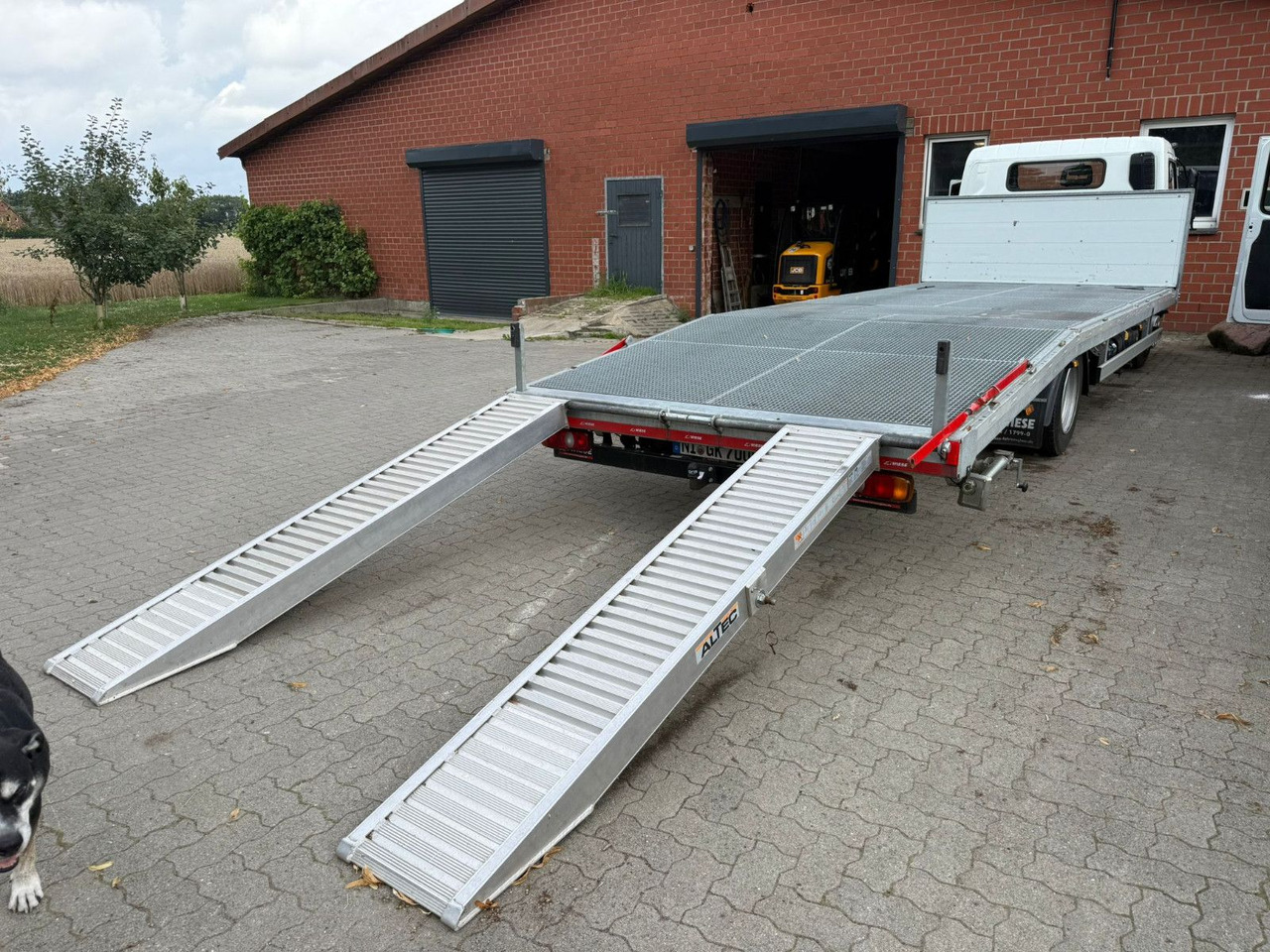Mitsubishi Fuso Canter 7C18 Arbeitsbühnentransporter - Camión portavehículos: foto 2 Mitsubishi Fuso Canter 7C18 Arbeitsbühnentransporter - Camión portavehículos: foto 2
