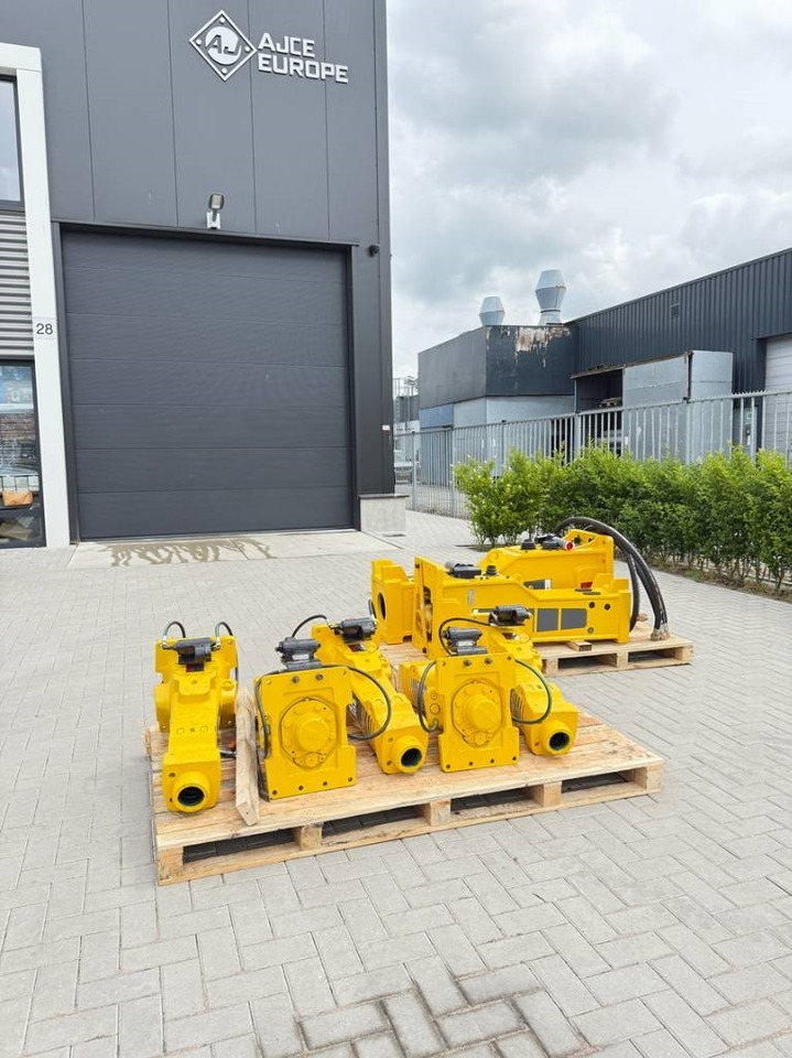 Epiroc Atlas copco SB302 - Martillo hidráulico para Maquinaria de construcción: foto 1 Epiroc Atlas copco SB302 - Martillo hidráulico para Maquinaria de construcción: foto 1