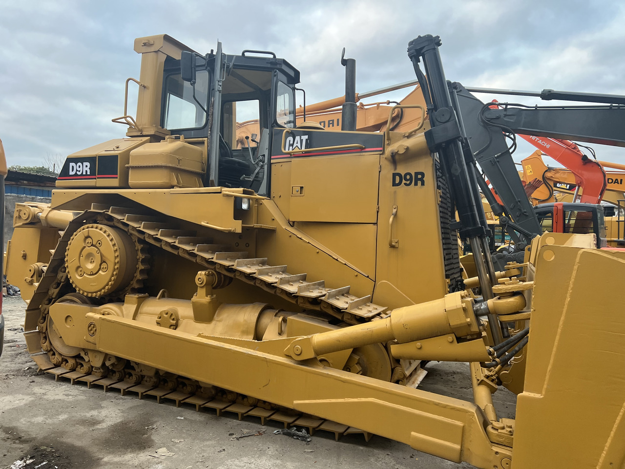 CATERPILLAR D9R - Bulldozer: foto 3 CATERPILLAR D9R - Bulldozer: foto 3