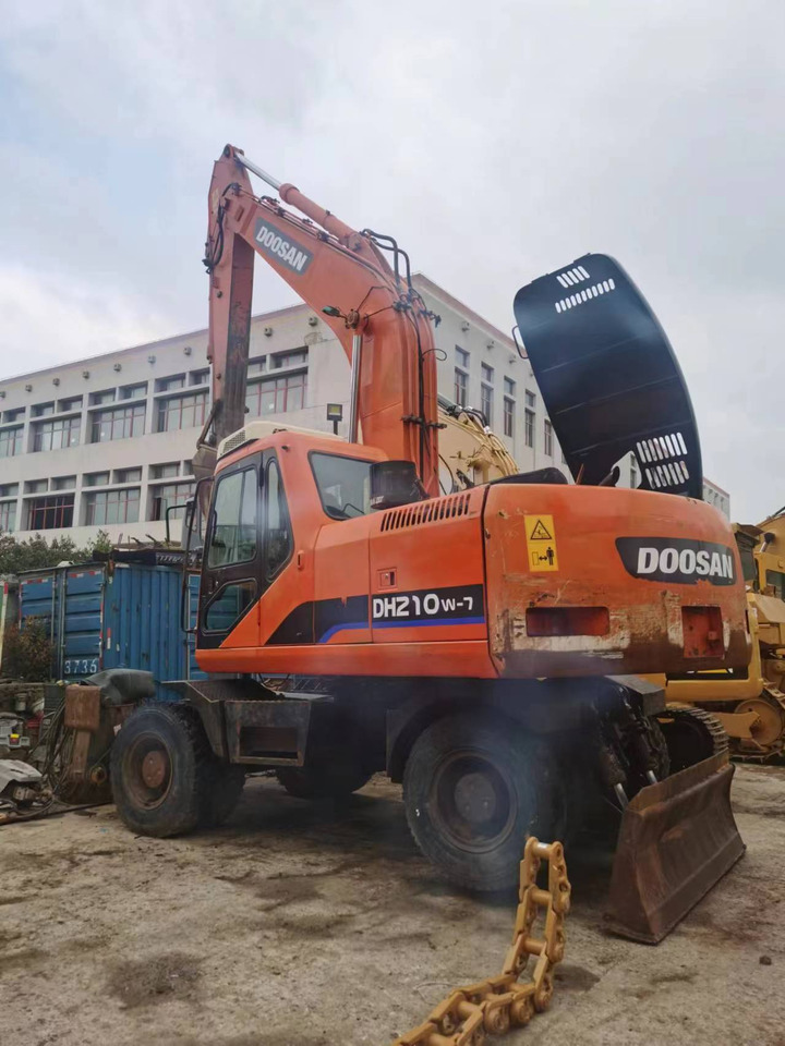 DOOSAN DH210W-7 - Excavadora de ruedas: foto 1 DOOSAN DH210W-7 - Excavadora de ruedas: foto 1