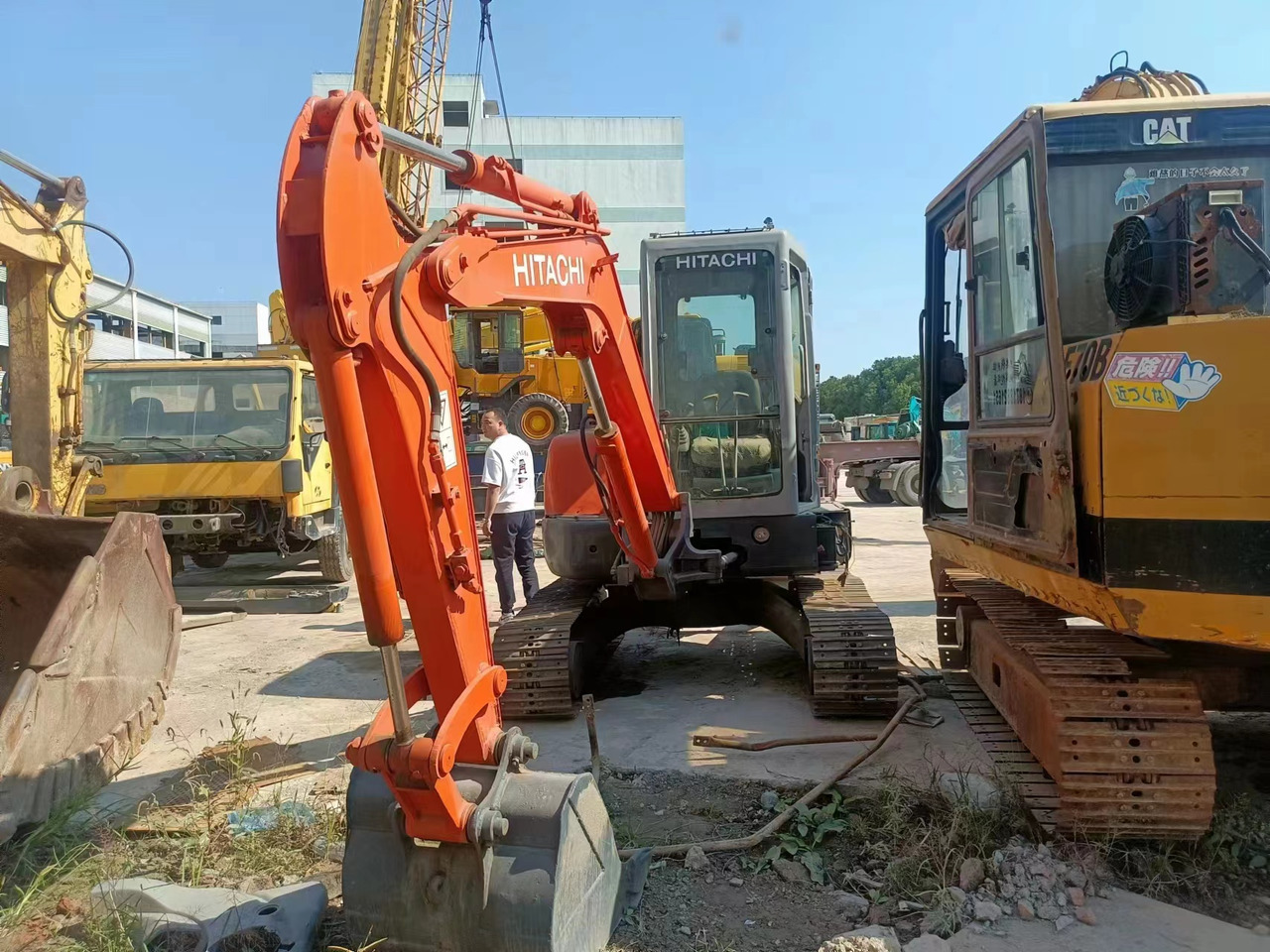 HITACHI ZX40U - Excavadora de cadenas: foto 2 HITACHI ZX40U - Excavadora de cadenas: foto 2