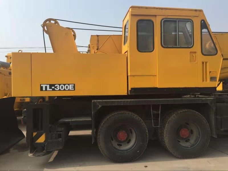 TADANO TL300-E - Grúa: foto 4 TADANO TL300-E - Grúa: foto 4