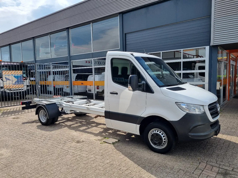 Mercedes-Benz Sprinter 516 CDI Chassis Cabine 4.33 WB GVW 3500 kg Euro 6 - Furgoneta caja abierta: foto 1 Mercedes-Benz Sprinter 516 CDI Chassis Cabine 4.33 WB GVW 3500 kg Euro 6 - Furgoneta caja abierta: foto 1