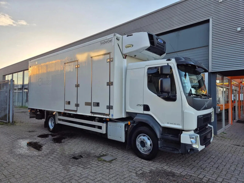Volvo FL 12.250 Kuhlkoffer Carrier 850MT ST 380V -30/+30/ LBW/ EURO 6 - Camión frigorífico: foto 1 Volvo FL 12.250 Kuhlkoffer Carrier 850MT ST 380V -30/+30/ LBW/ EURO 6 - Camión frigorífico: foto 1