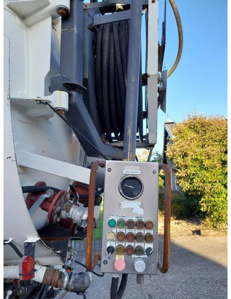 Limpieza de alcantarillado MAN 33 33.360: foto 11