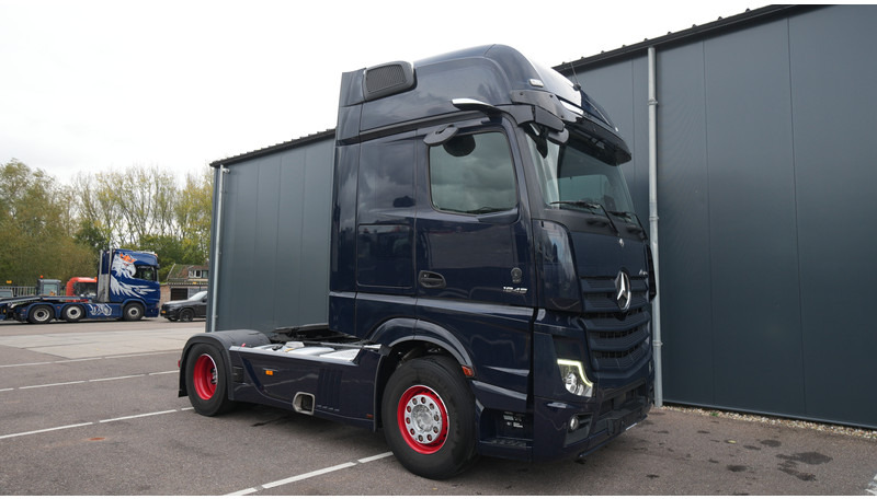 Mercedes-Benz ACTROS 1945 GIGASPACE 709.200KM - Cabeza tractora: foto 4 Mercedes-Benz ACTROS 1945 GIGASPACE 709.200KM - Cabeza tractora: foto 4