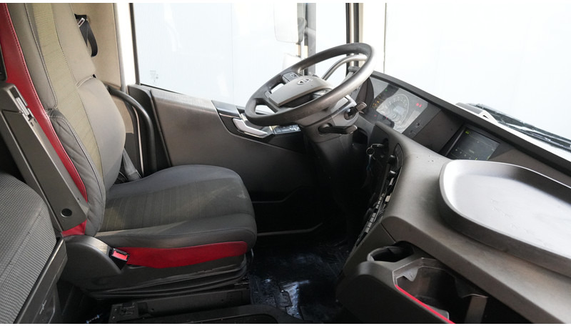 Volvo FH 420 6X2 ADR 881.000KM - Cabeza tractora: foto 5 Volvo FH 420 6X2 ADR 881.000KM - Cabeza tractora: foto 5