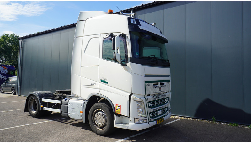 Volvo FH 460 EURO 6 GLOBETROTTER - Cabeza tractora: foto 4 Volvo FH 460 EURO 6 GLOBETROTTER - Cabeza tractora: foto 4