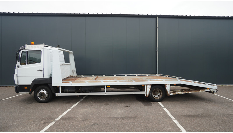 Mercedes-Benz 814 MACHINE TRANSPORTER EURO 2 409.000KM - Camión: foto 1 Mercedes-Benz 814 MACHINE TRANSPORTER EURO 2 409.000KM - Camión: foto 1