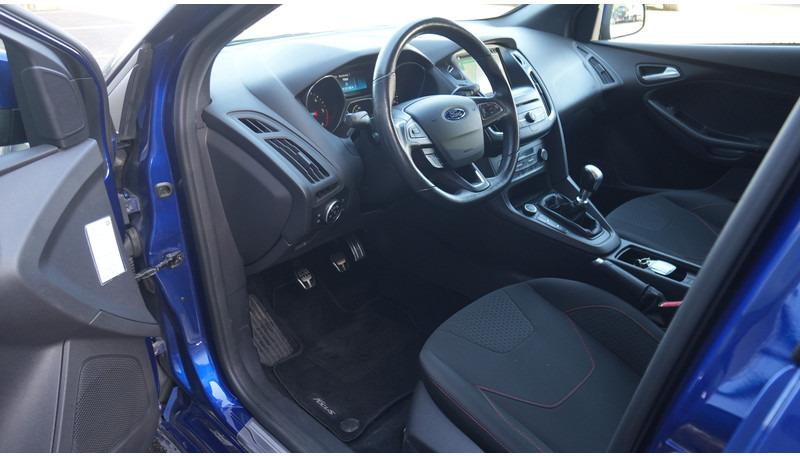 Ford Focus WAGON 1.5TDCI ST-Line - Minibús, Furgoneta de pasajeros: foto 5 Ford Focus WAGON 1.5TDCI ST-Line - Minibús, Furgoneta de pasajeros: foto 5