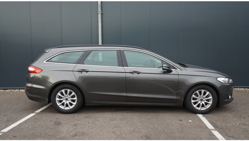 Ford Mondeo WAGON 1.5 TDCi TREND LEASE EDITION - Minibús, Furgoneta de pasajeros: foto 5 Ford Mondeo WAGON 1.5 TDCi TREND LEASE EDITION - Minibús, Furgoneta de pasajeros: foto 5