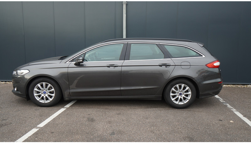 Ford Mondeo WAGON 1.5 TDCi TREND LEASE EDITION - Minibús, Furgoneta de pasajeros: foto 1 Ford Mondeo WAGON 1.5 TDCi TREND LEASE EDITION - Minibús, Furgoneta de pasajeros: foto 1