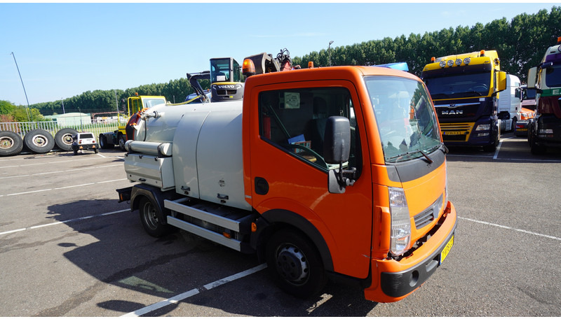 Renault Maxity 130-35/6 CC BROKEN ENGINE HIGH PRESSURE AND VACUUM SYSTEM - Furgoneta: foto 4 Renault Maxity 130-35/6 CC BROKEN ENGINE HIGH PRESSURE AND VACUUM SYSTEM - Furgoneta: foto 4