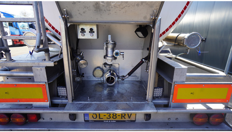 Magyar 3 AXLE FOOD TANK TRAILER 41.410LTR - Semirremolque cisterna: foto 4 Magyar 3 AXLE FOOD TANK TRAILER 41.410LTR - Semirremolque cisterna: foto 4