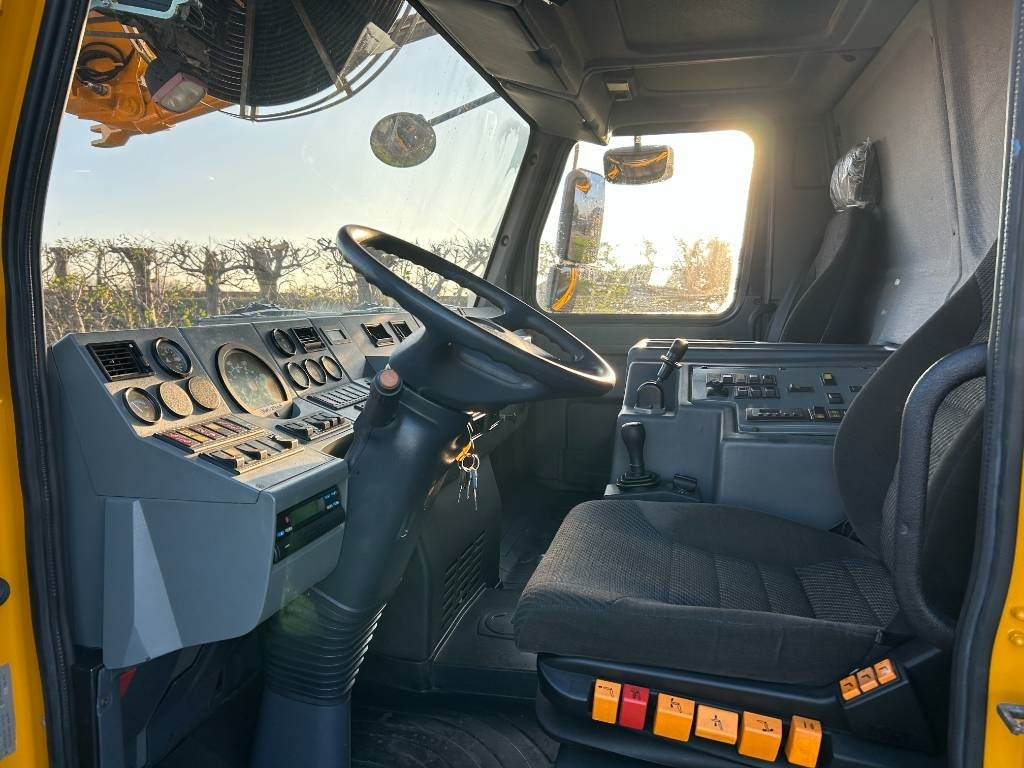 Grúa todo terreno Grove GMK 4080-1: foto 8