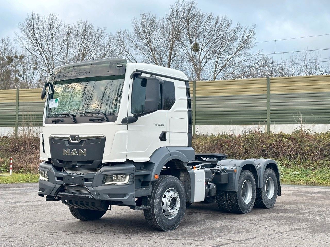 MAN TGS 33.440 BBS 6X4 EUROMIX MTP Kipper-Auflieger MAN TGS 33.440 BBS 6X4 EUROMIX MTP Kipper-Auflieger - Cabeza tractora: foto 1 MAN TGS 33.440 BBS 6X4 EUROMIX MTP Kipper-Auflieger MAN TGS 33.440 BBS 6X4 EUROMIX MTP Kipper-Auflieger - Cabeza tractora: foto 1